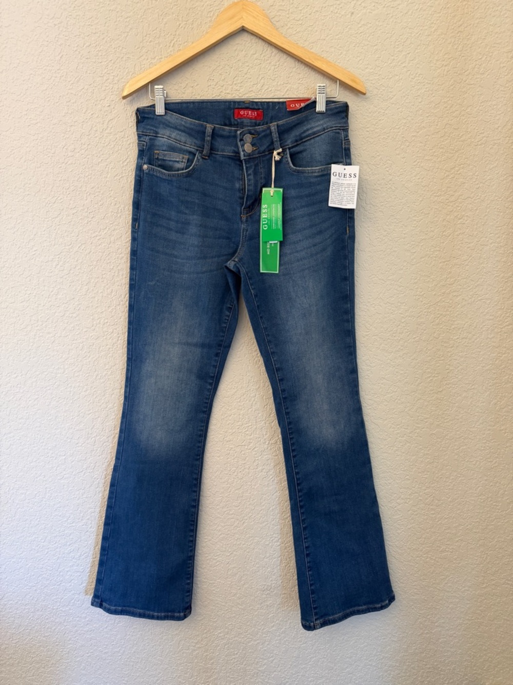 GUESS Women's Bootcut Mid Blue Denim Jeans 5 Pockets Medium Wash Size 8/29 NWT